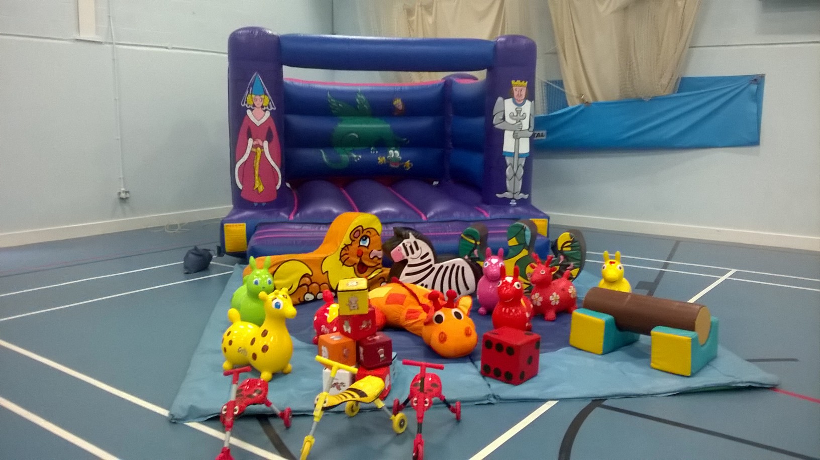 bouncy castle and soft play hire